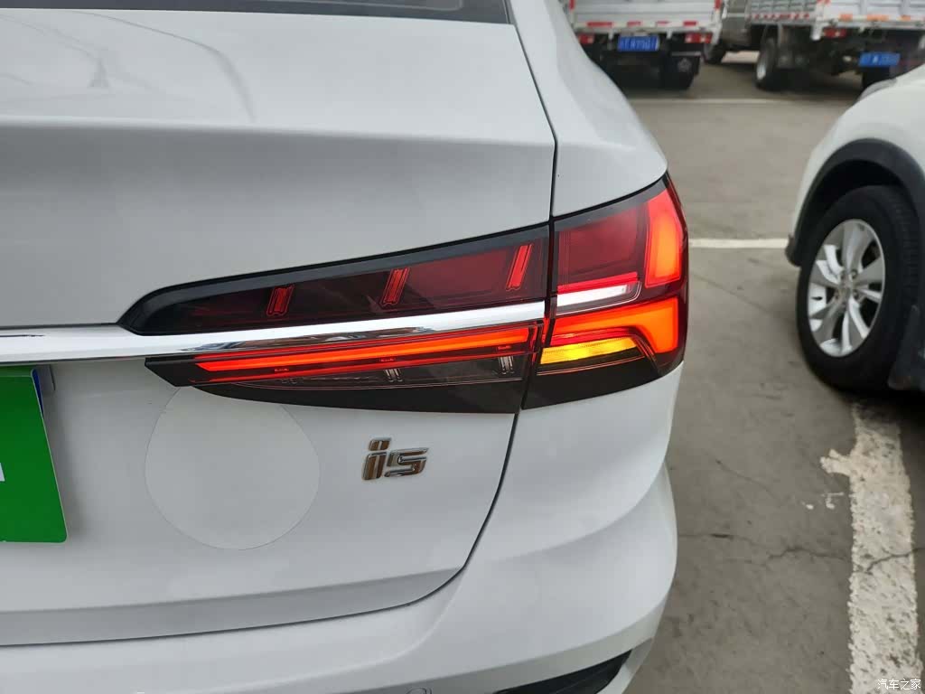 Roewe i5, 2022 24