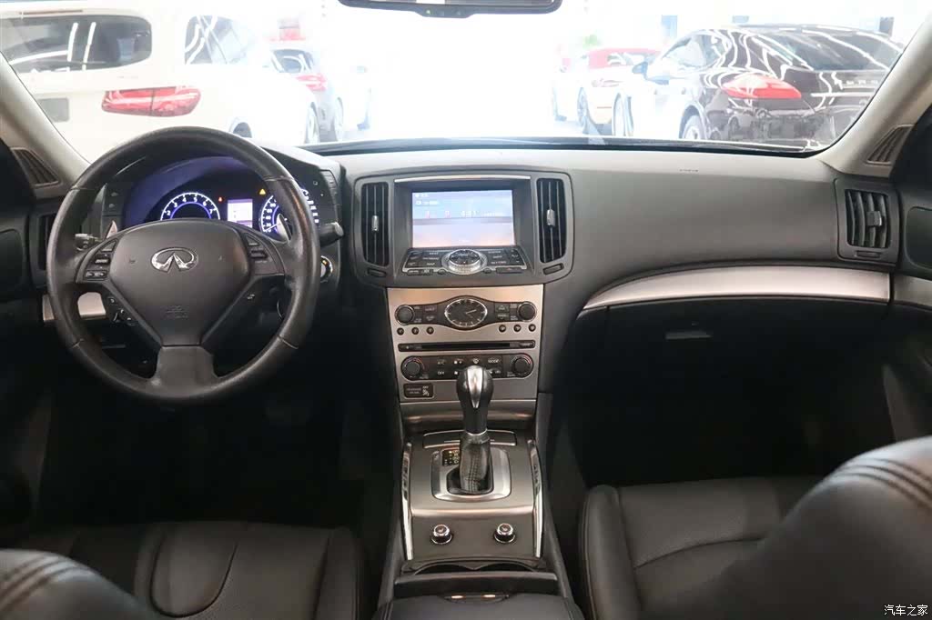 Infiniti G25, 2011 все фото