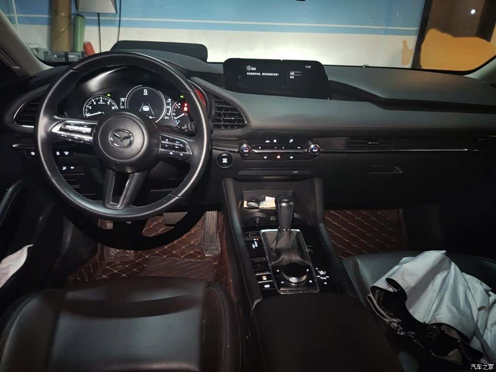 Mazda Mazda3, 2021 13