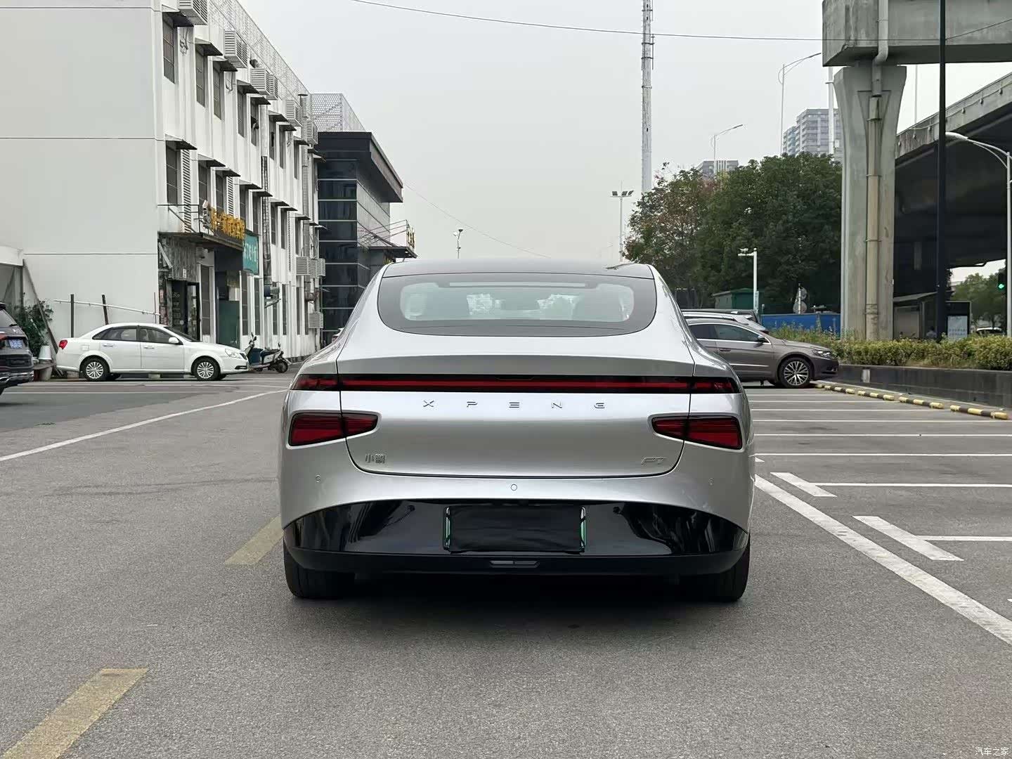 Xpeng P7, 2023 7