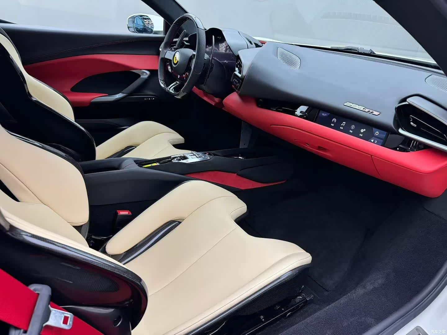 Ferrari 296, 2023 6