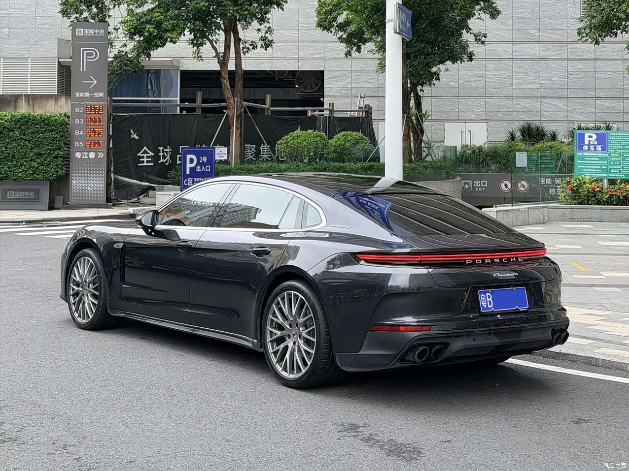 Porsche Panamera, 2024 все фото
