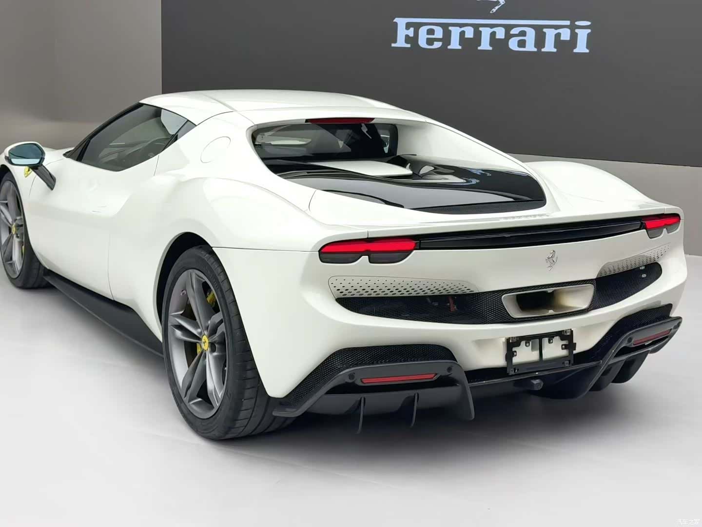 Ferrari 296, 2023 3