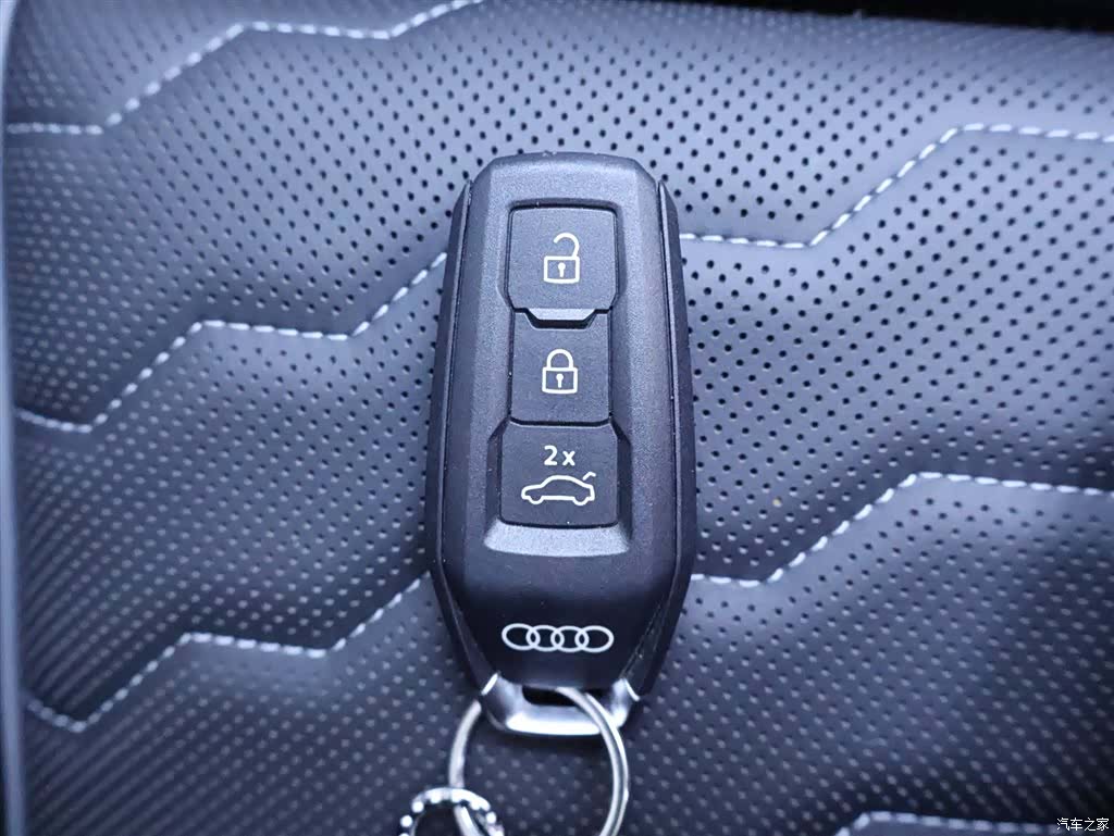 Audi e-tron, 2025 28