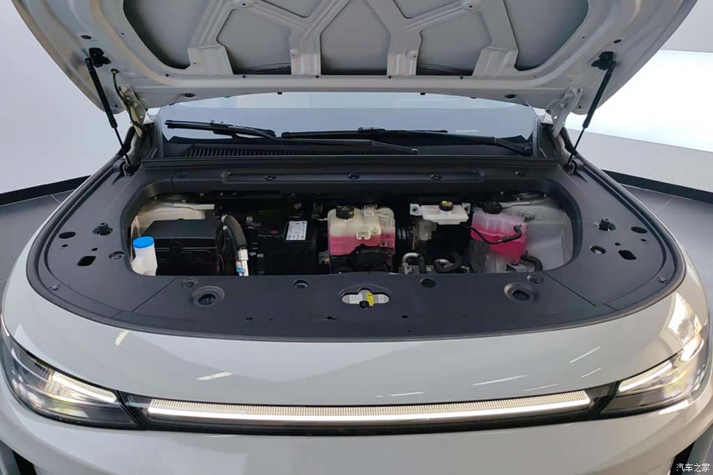 Leapmotor C10, 2025 10