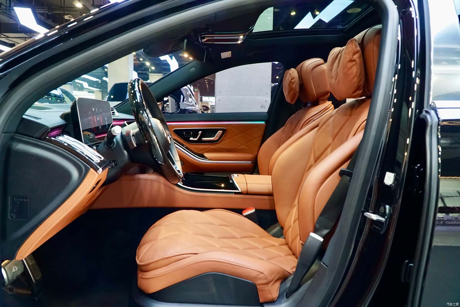 Maybach S-Class, 2023 12