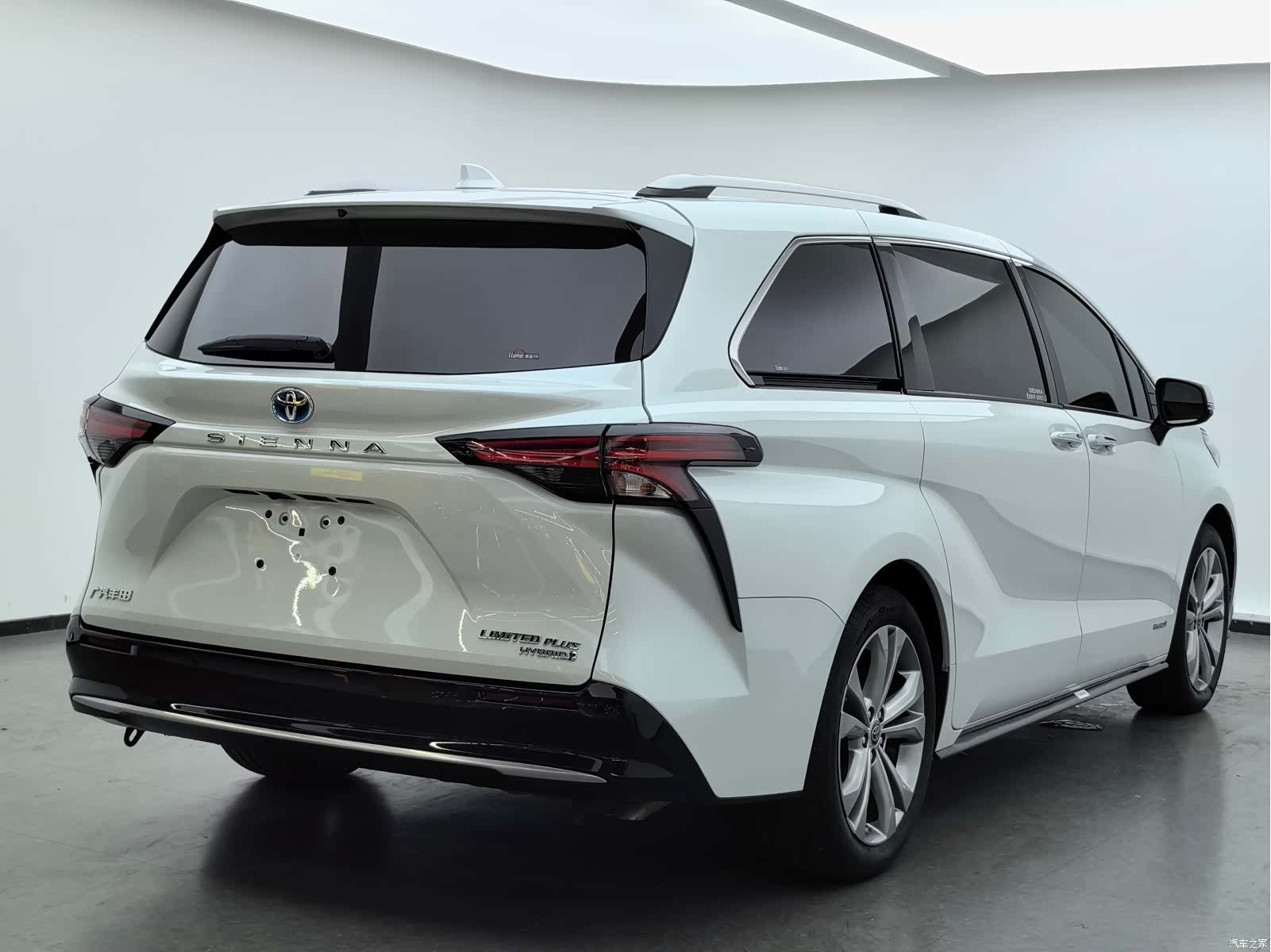 Toyota Sienna, 2024 4