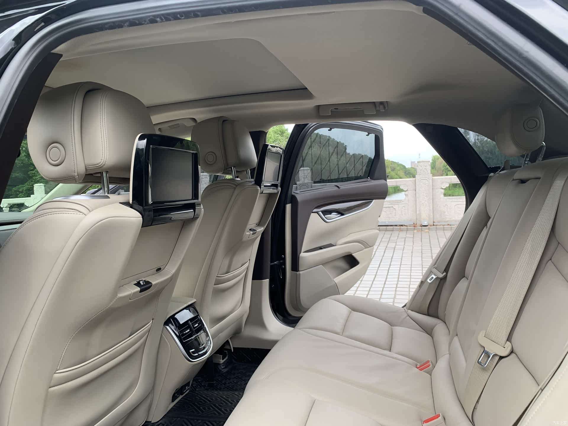 Cadillac XTS, 2014 18