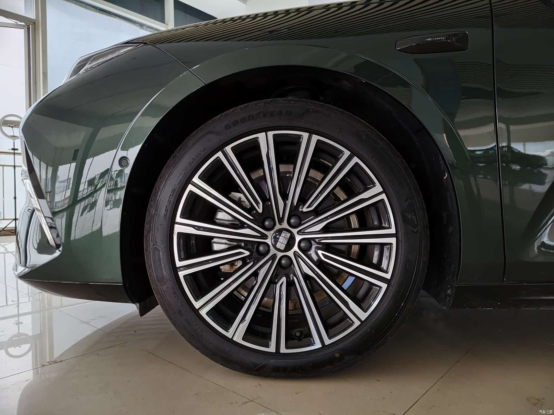 Geely 8, 2025 все фото