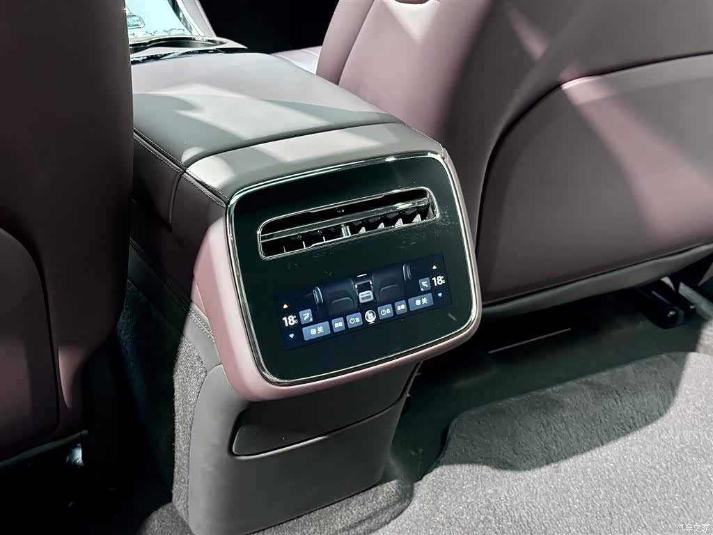 Denza Z9GT, 2025 15