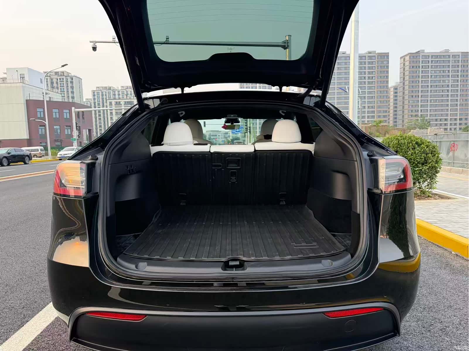 Tesla Model Y, 2021 16