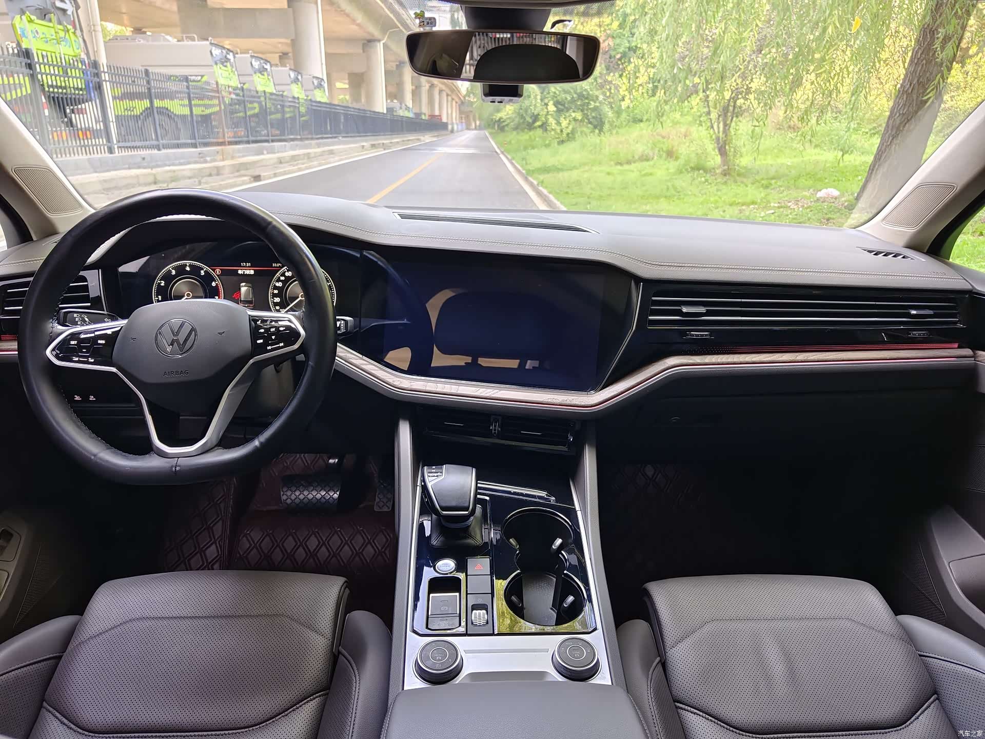 Volkswagen Touareg, 2023 13