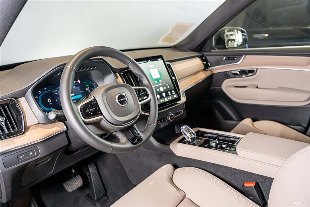 Volvo XC90, 2026 6