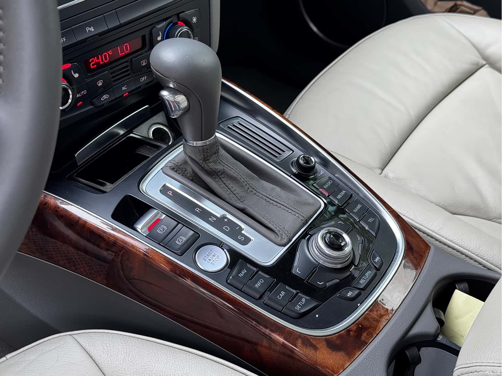 Audi Q5, 2010 все фото