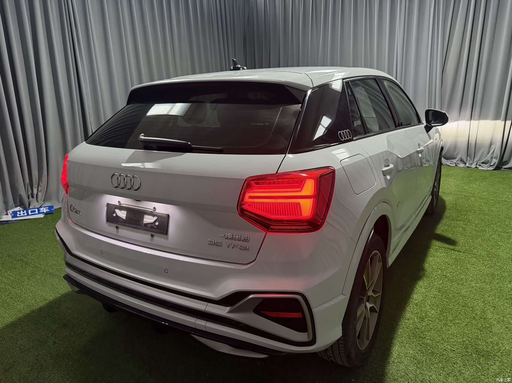 Audi Q2L, 2022 все фото