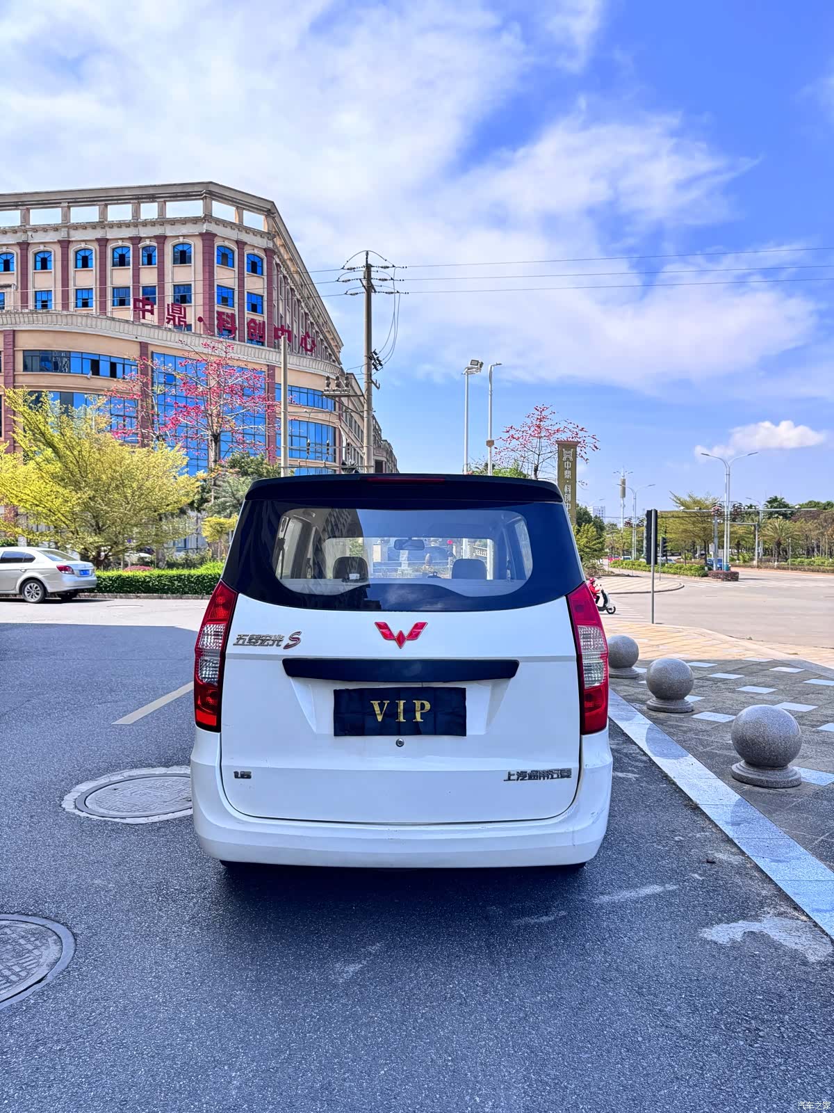 Wuling Hongguang, 2016 все фото