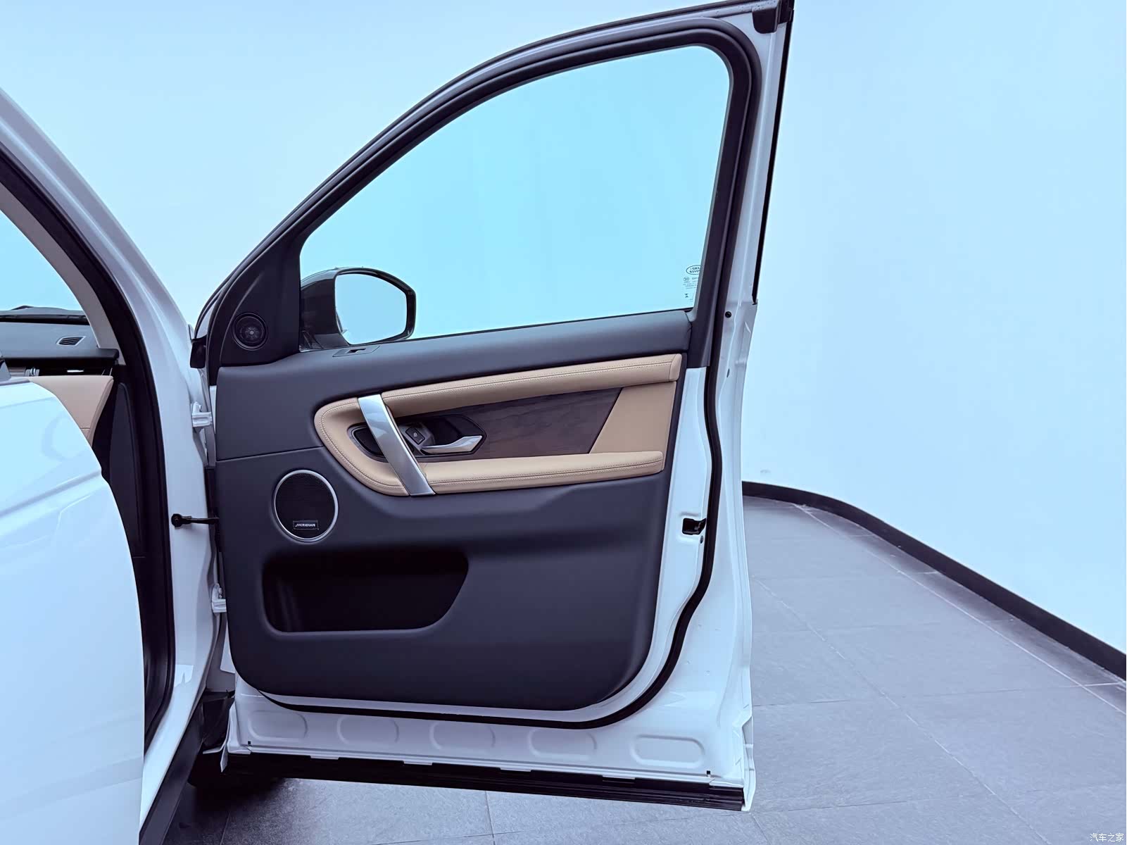 Land Rover Discovery, 2025 24