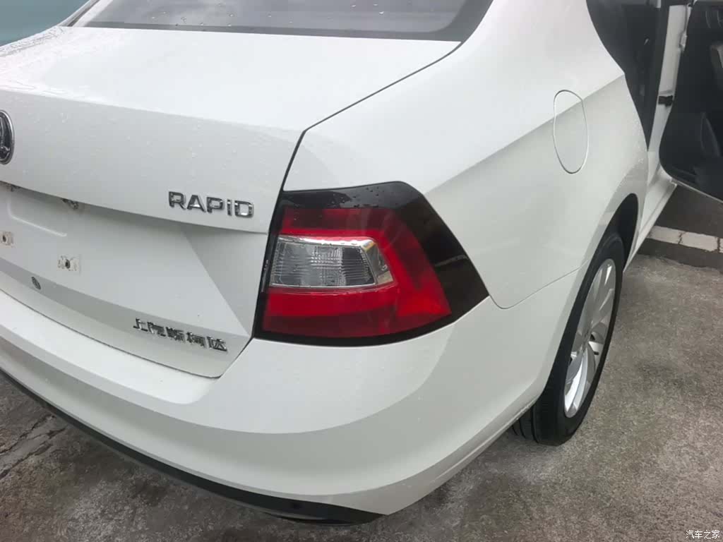 Skoda Rapid, 2018 8