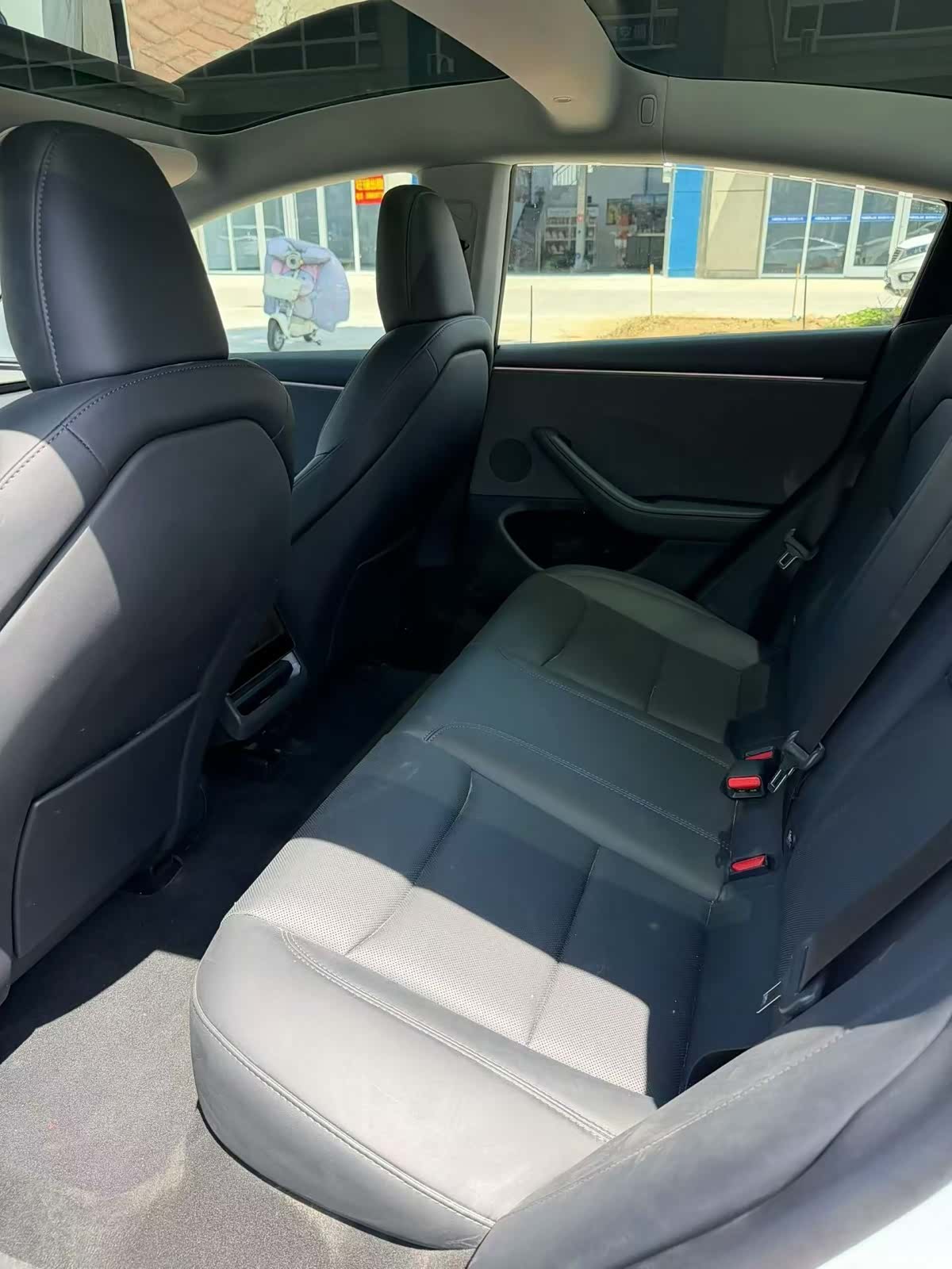 Tesla Model 3, 2025 все фото