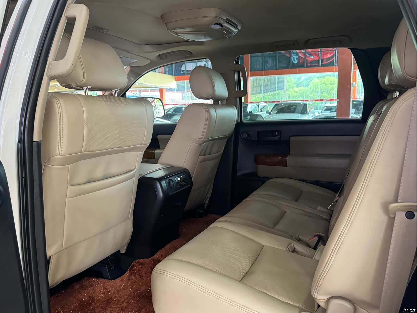 Toyota Sequoia, 2016 13