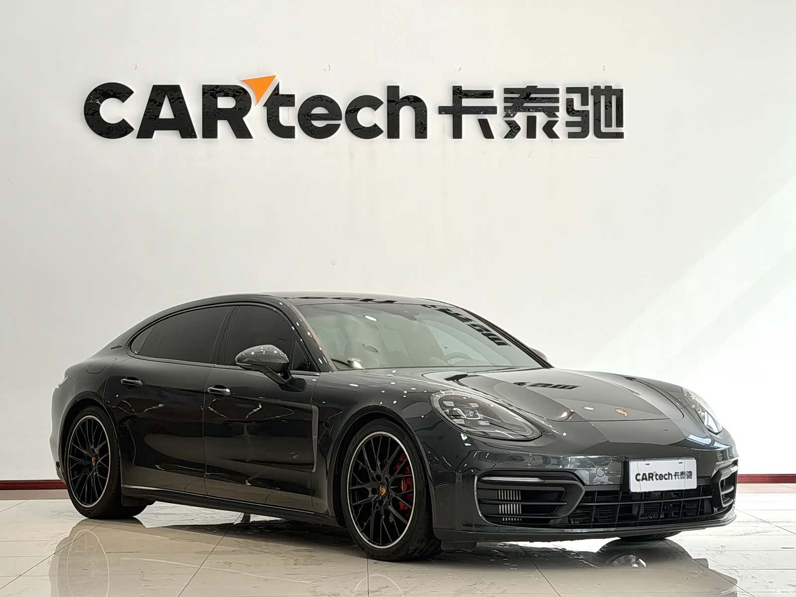 Porsche Panamera, 2023 4
