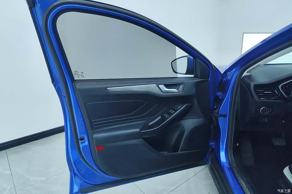 Ford Focus, 2021 7