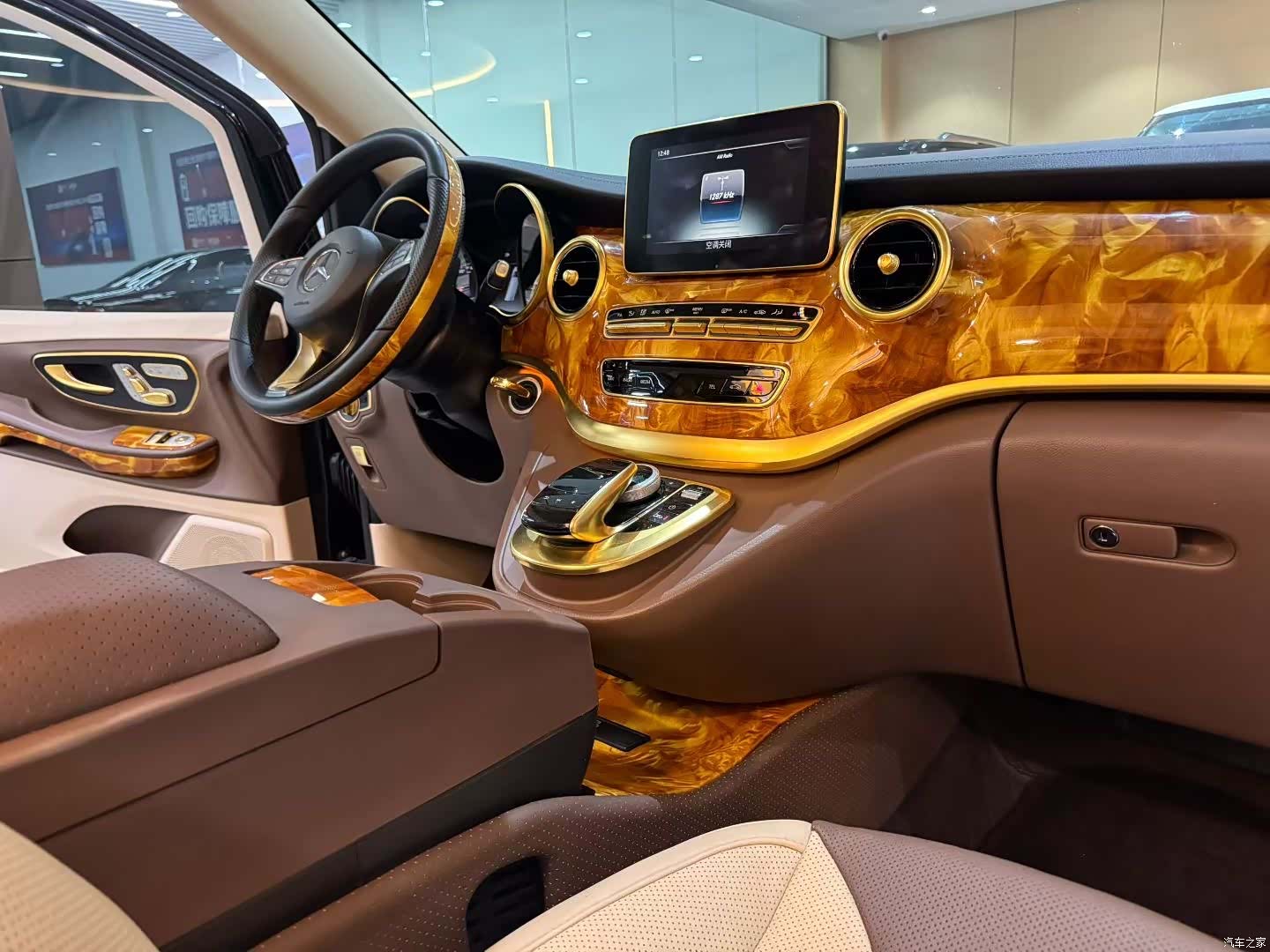 Mercedes-Benz V-Class, 2018 3