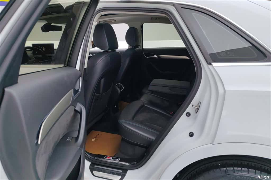 Audi Q3, 2016 11