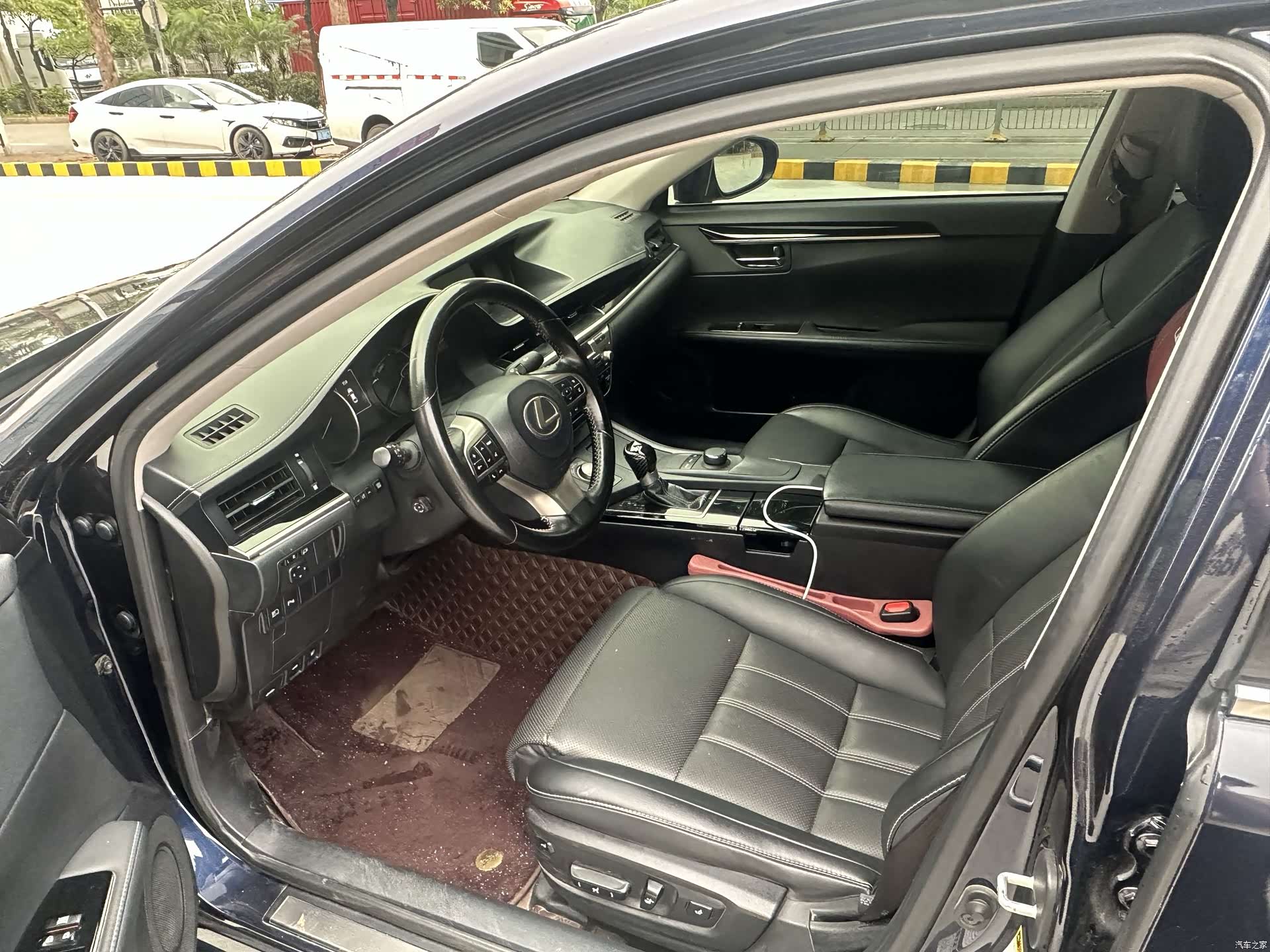 Lexus ES, 2018 4