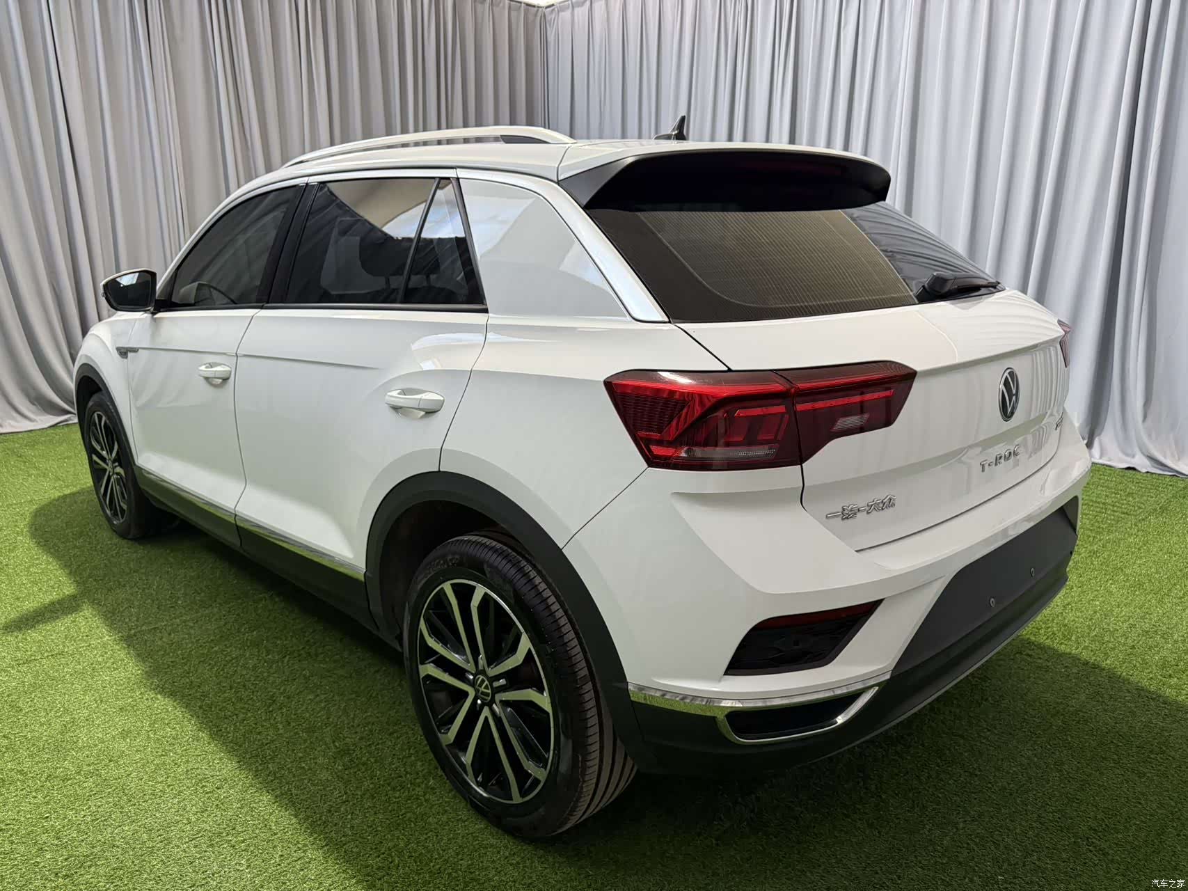 Volkswagen T-ROC, 2022 все фото