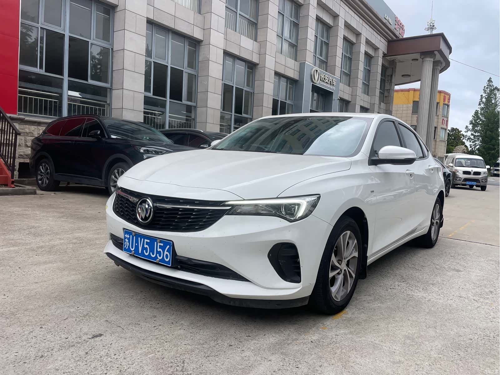 Buick Verano, 2023 1