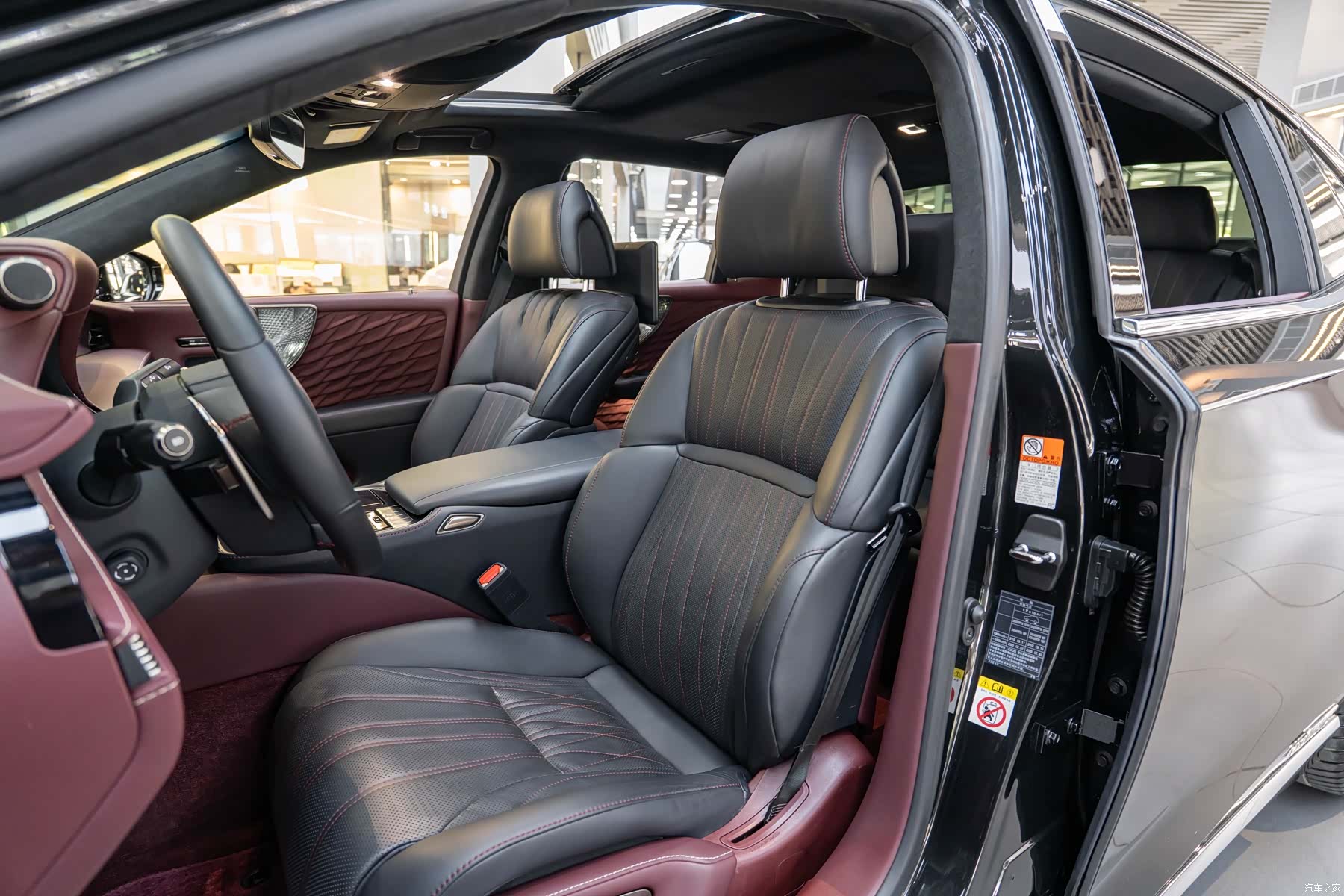Lexus LS, 2018 11