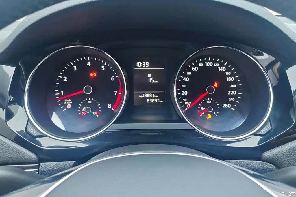 Volkswagen Sagitar, 2017 14