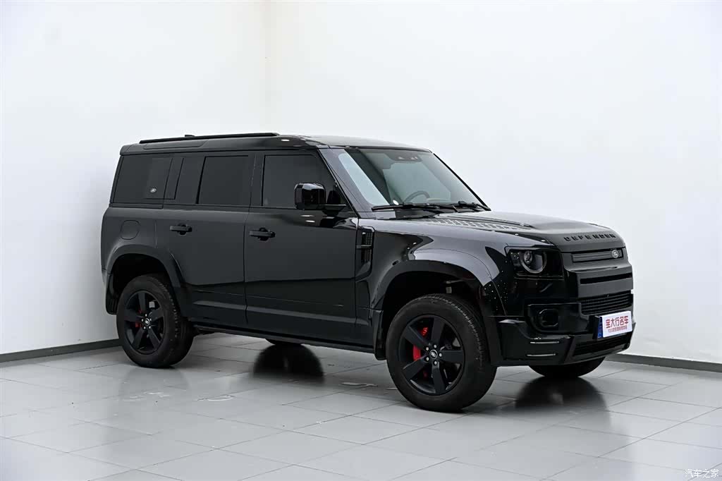 Land Rover Defender, 2024 4