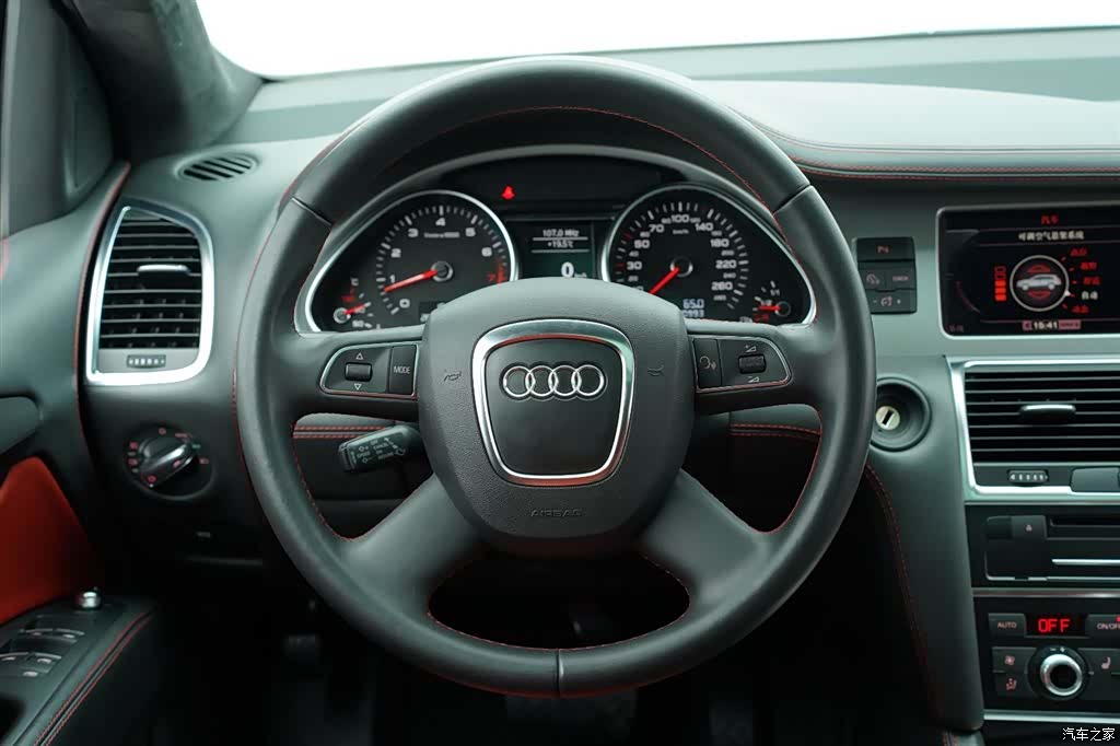 Audi Q7, 2011 23