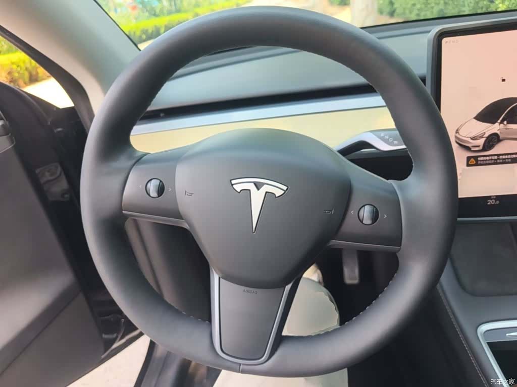 Tesla Model Y, 2023 7