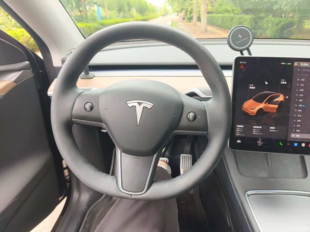 Tesla Model Y, 2023 7