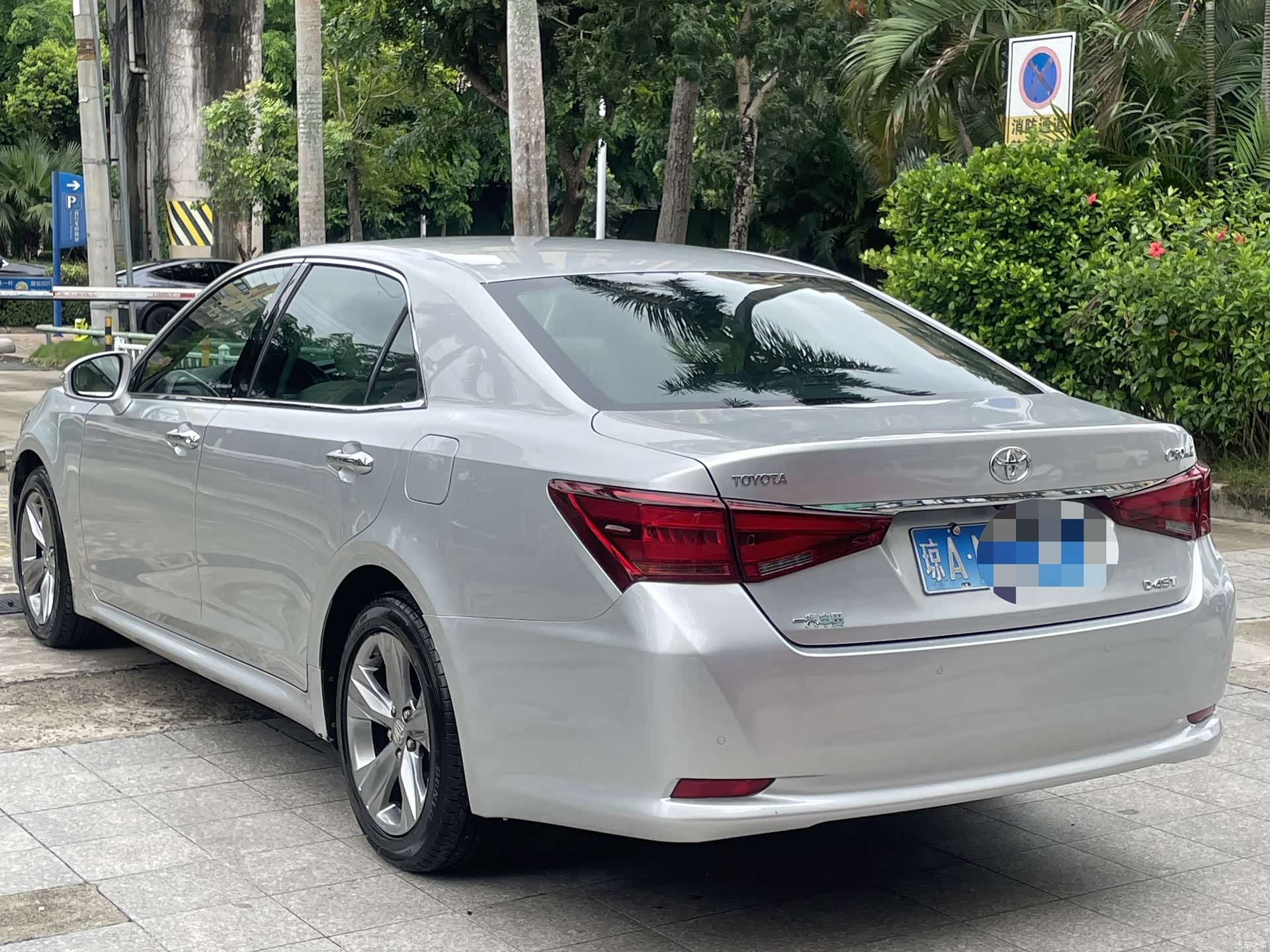 Toyota Crown, 2016 7