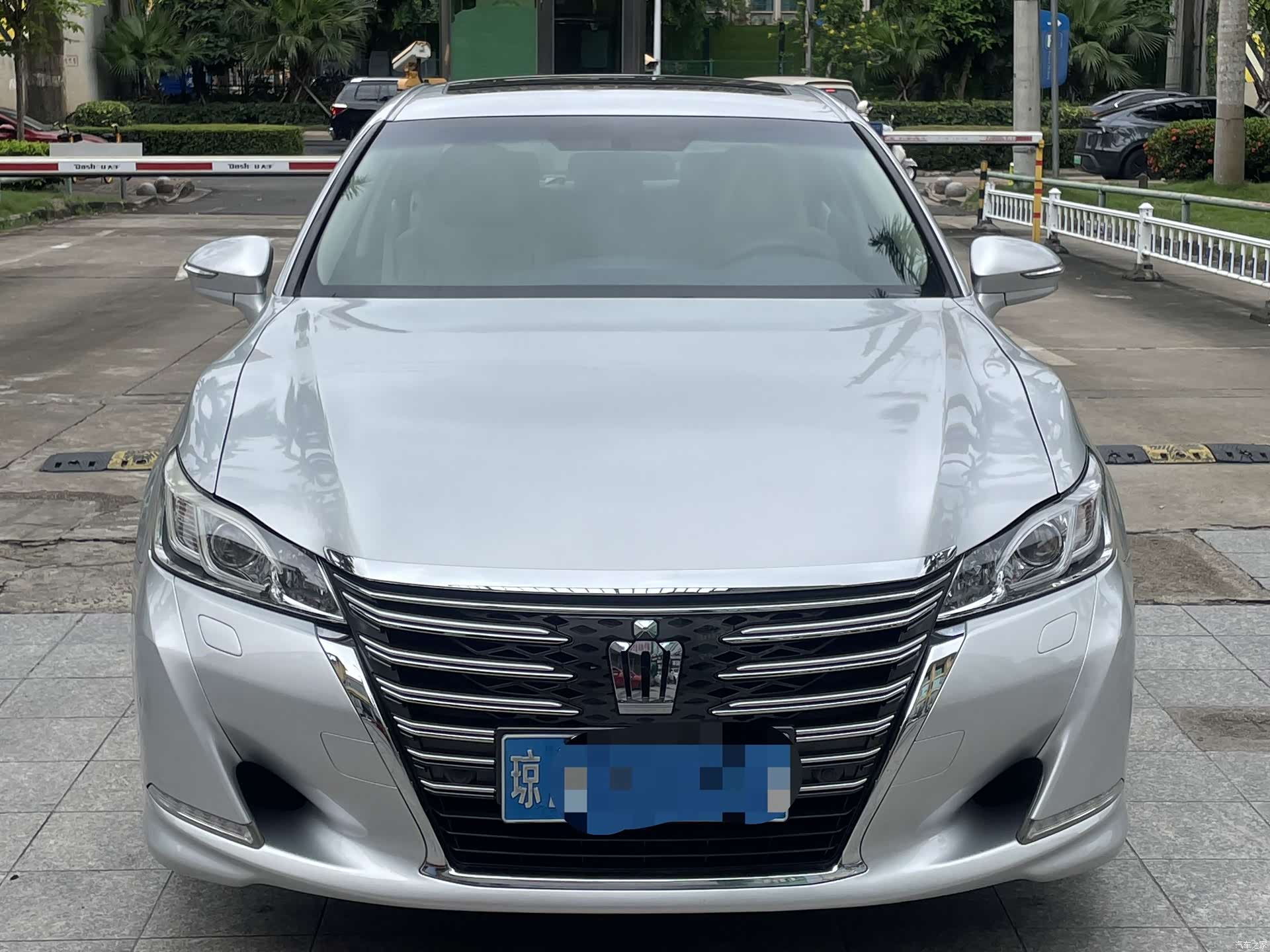Toyota Crown, 2016 2