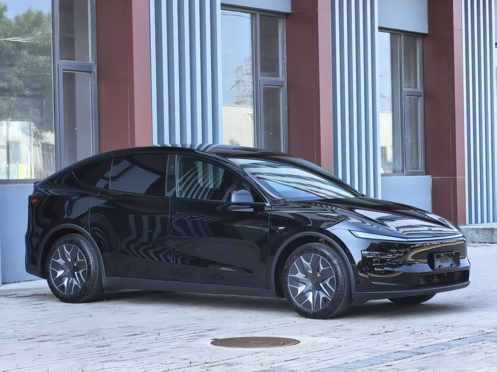 Tesla Model Y, 2026 2