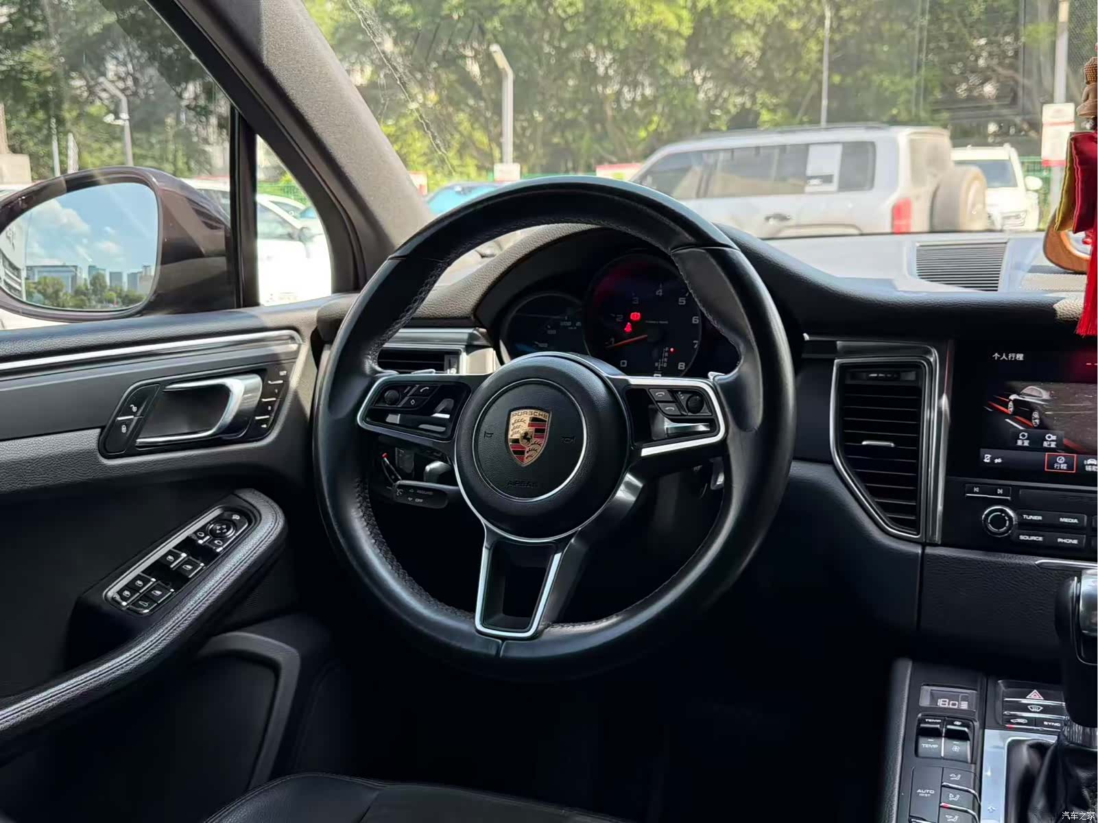 Porsche Macan, 2018 3