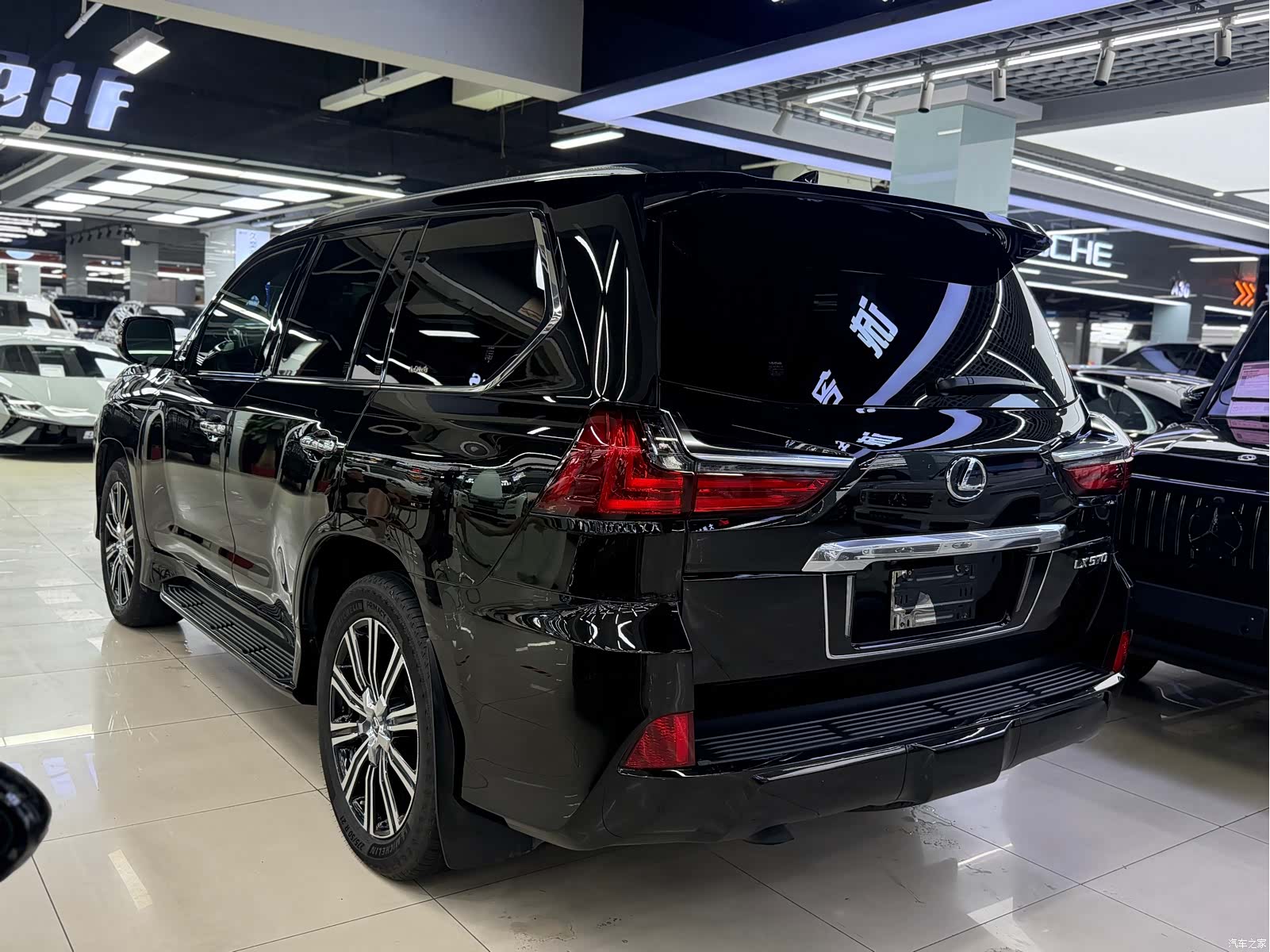 Lexus LX, 2019 13