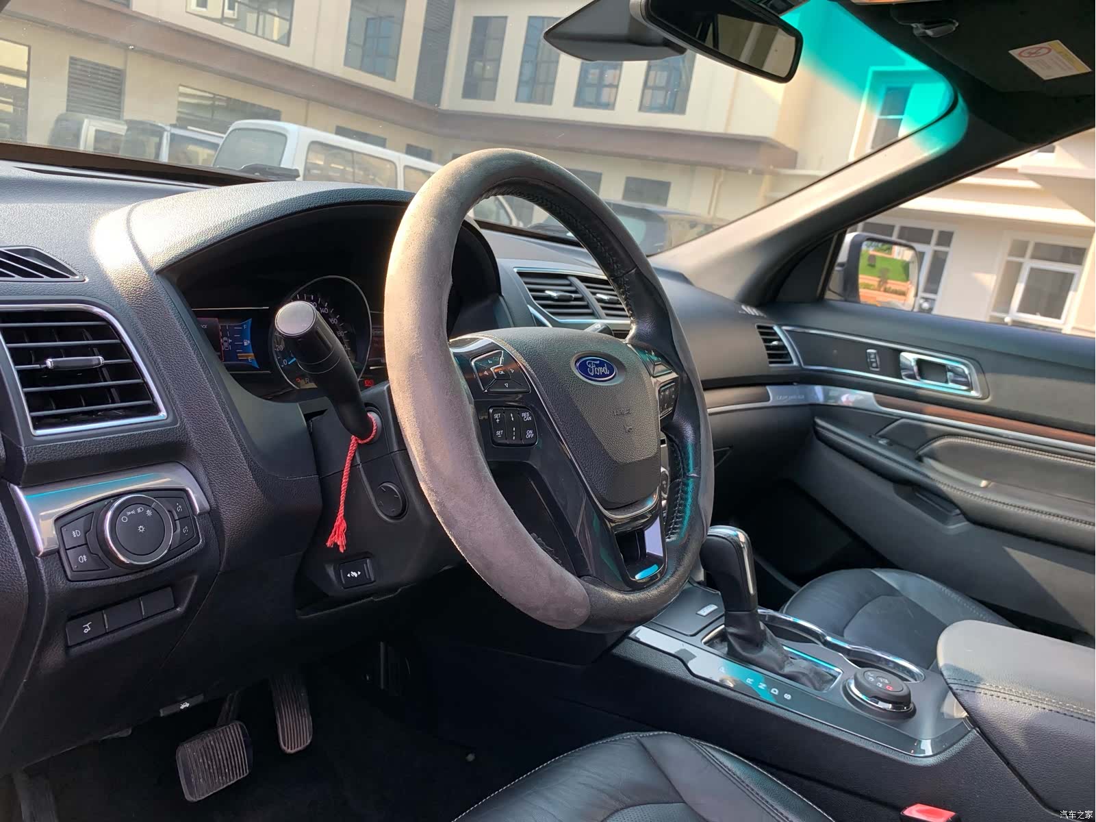 Ford Explorer, 2016 10