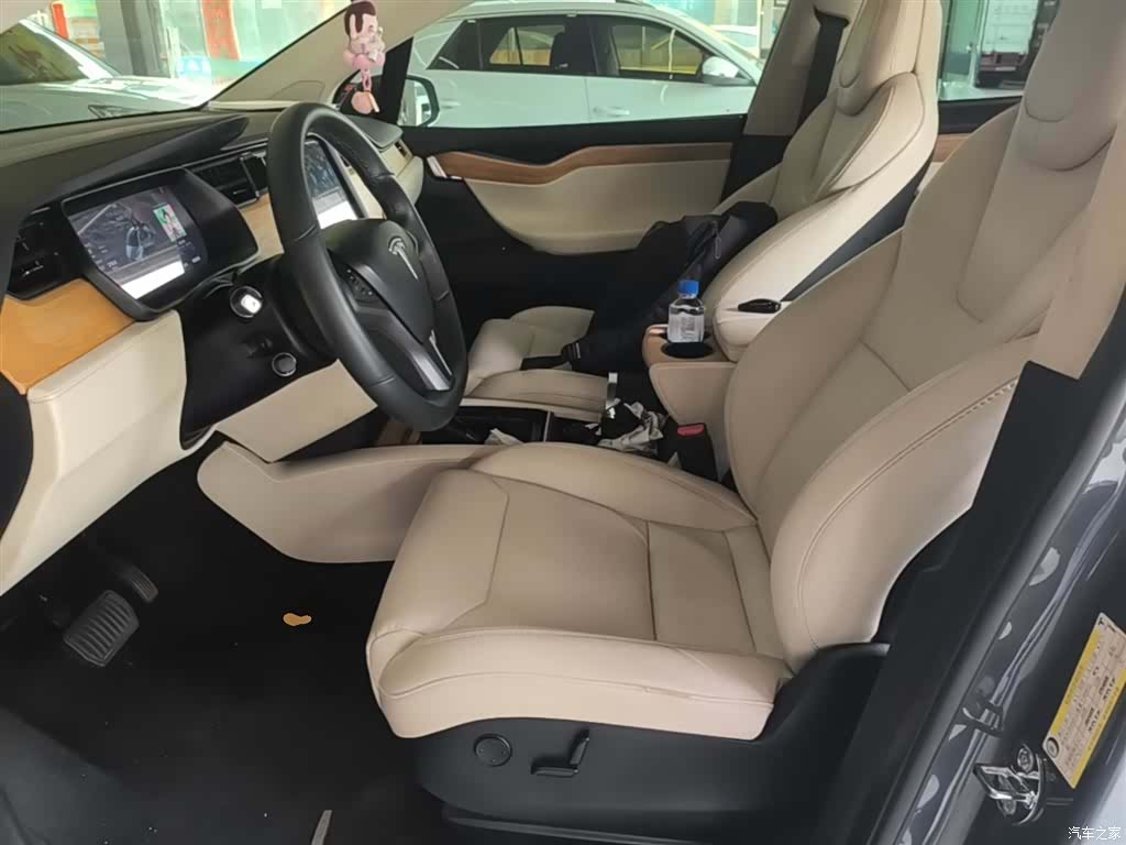 Tesla Model X, 2019 15