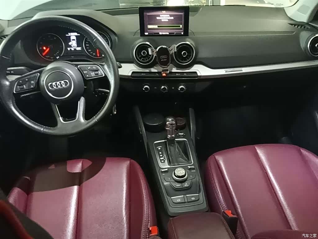 Audi Q2L, 2020 10