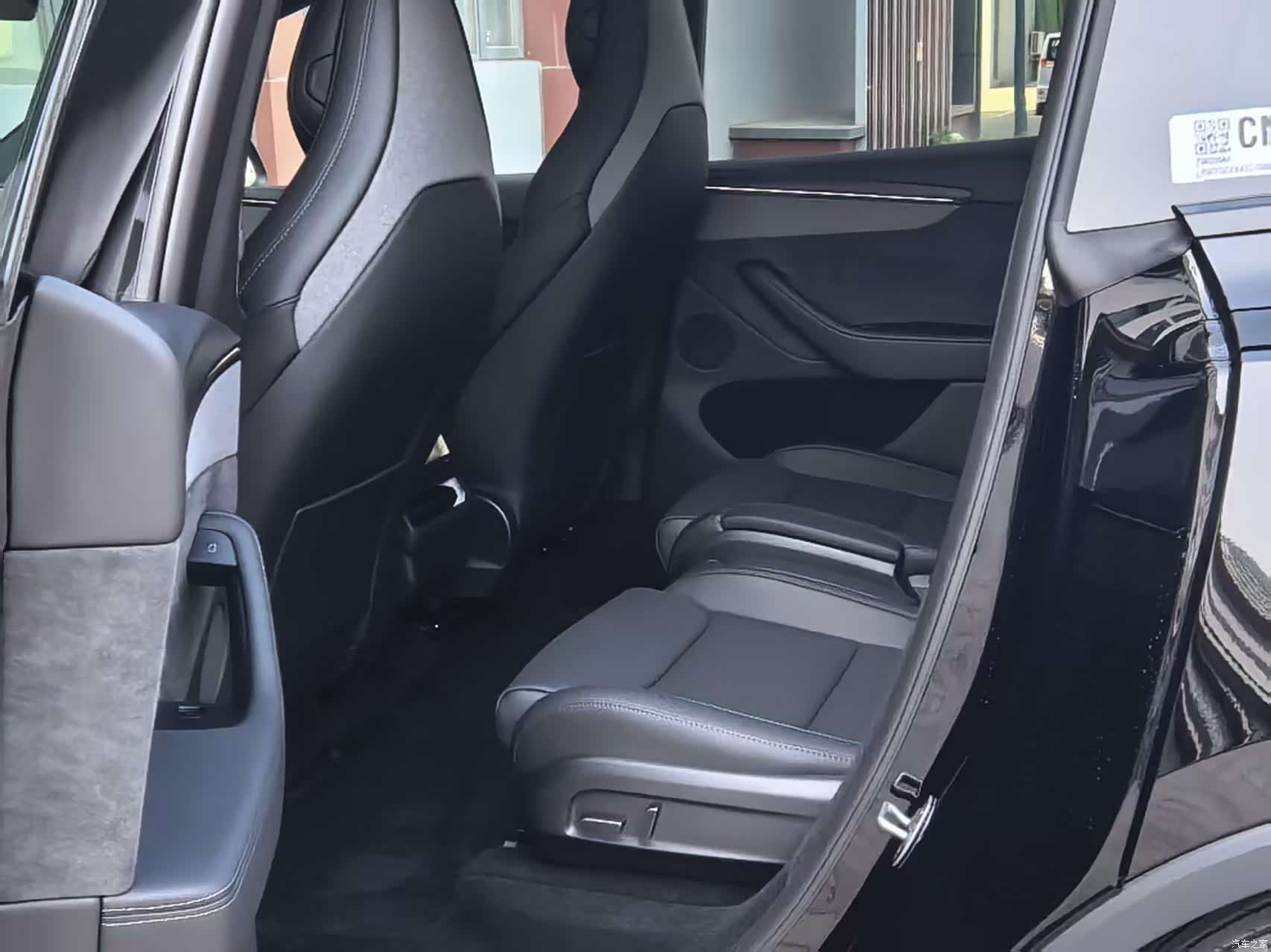 Tesla Model Y, 2026 6