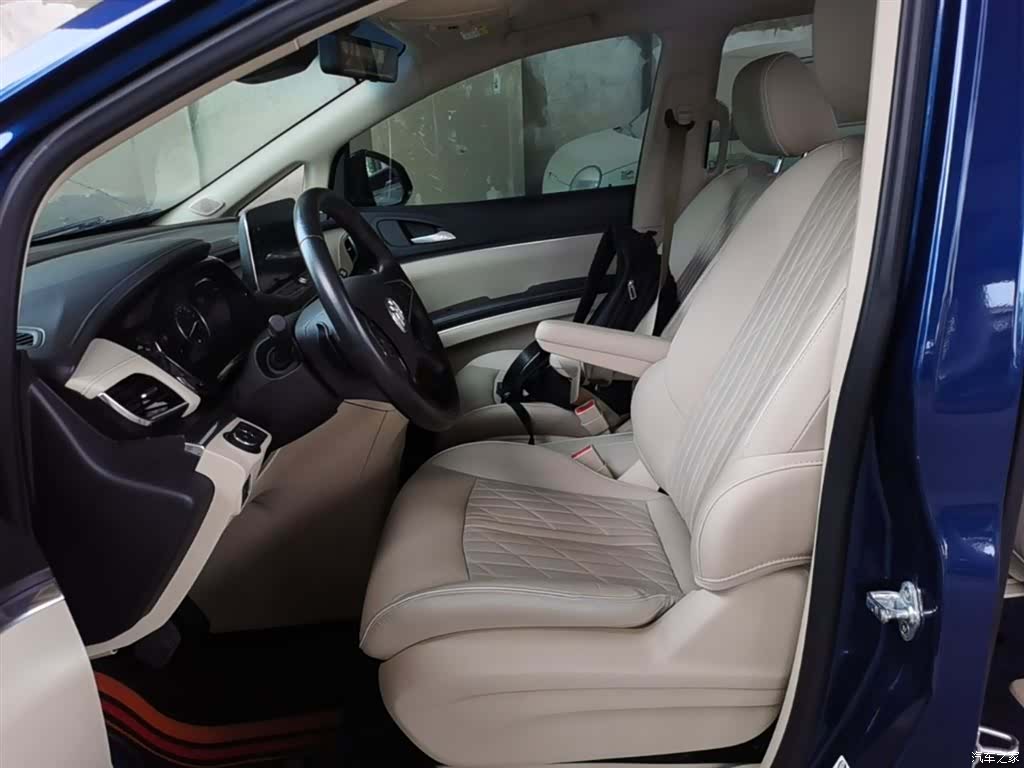 Buick GL8, 2022 11