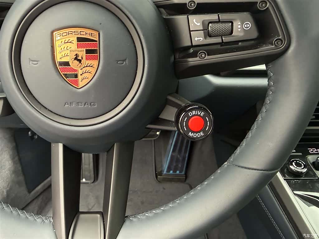 Porsche 911, 2025 11