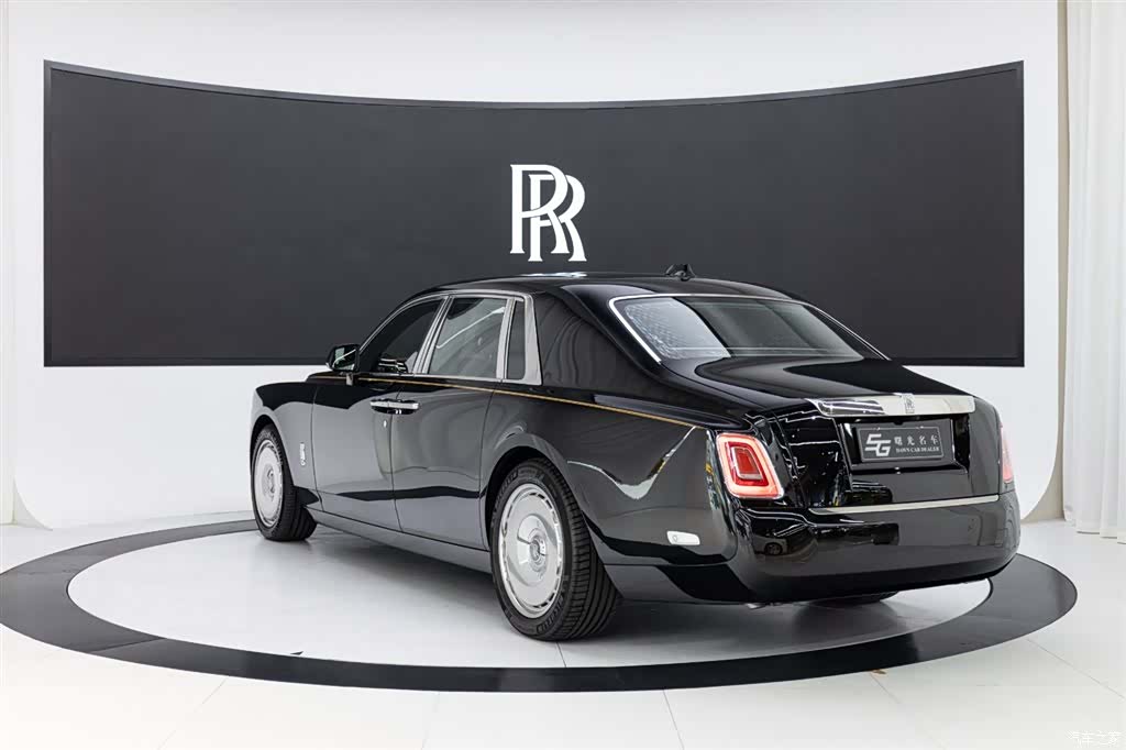 Rolls-Royce Phantom, 2019 6