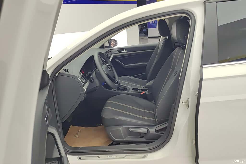 Volkswagen Lavida, 2020 9